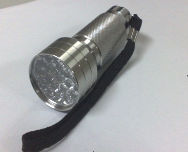 3AAA size 21 LED flashlight