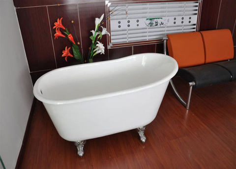 Luxury cast iron bathtub