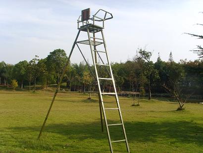 HUNTING TREE STAND