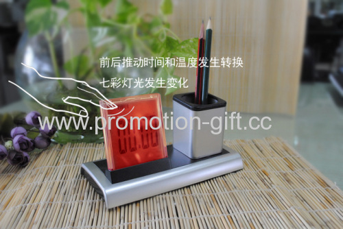 Colorful calendar penholder