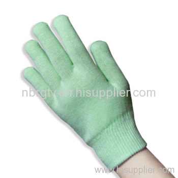 moisturising gel glove