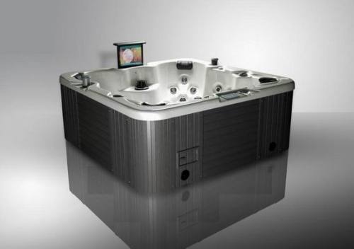 ozone disinfection outdoor spas