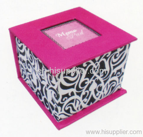 Printed colourful memo box