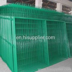 Welded mesh fence