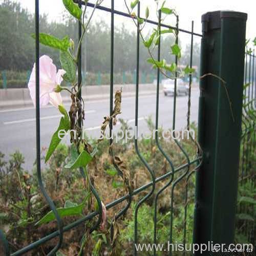 Welded mesh fence