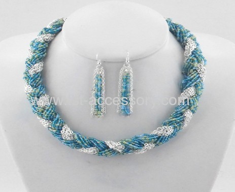 Beaded necklace set