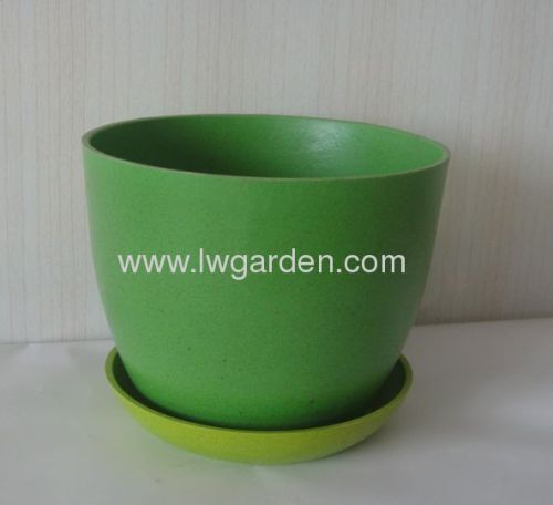 Round biodegradable flower pot