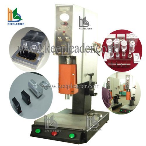 Ultrasonic welding machine