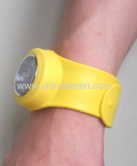 2013 new fashion colorful silicone slap watch