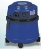 Dry and wet vaccum cleaner