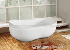 Irregular round bathtub