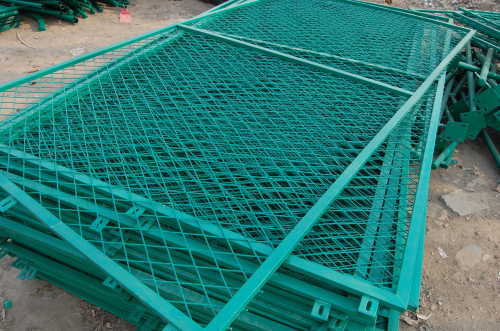 Galvanized and PVC-coated Fence