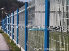 Wire mesh fence