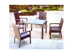 out door ratten table and chair