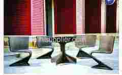 out door ratten table and chair