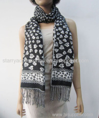 acrylic black heart-shaped knitted scarf