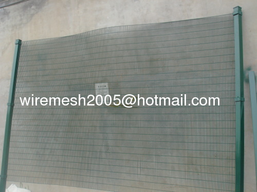 welded mesh fence