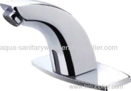 Integrated structure Automatic Faucet