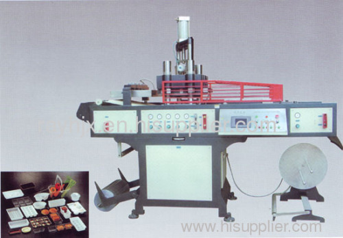thermoforming machine for lunch box