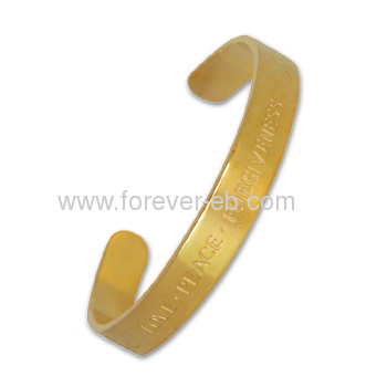 Fashionable Metal Bracelet with Gold Finish, Available in Various Colors and Styles