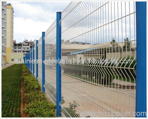 residential wire mesh fence