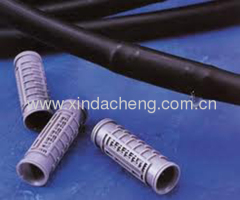 Drip irrigation pipe with column dripper