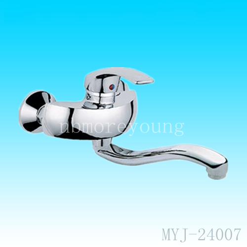 brass body Bathtub faucet