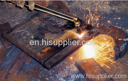 Portable non-pressure oxy-gasoline cutting machine for steel