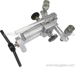 HX671A hand operated Hydraulic Comparator