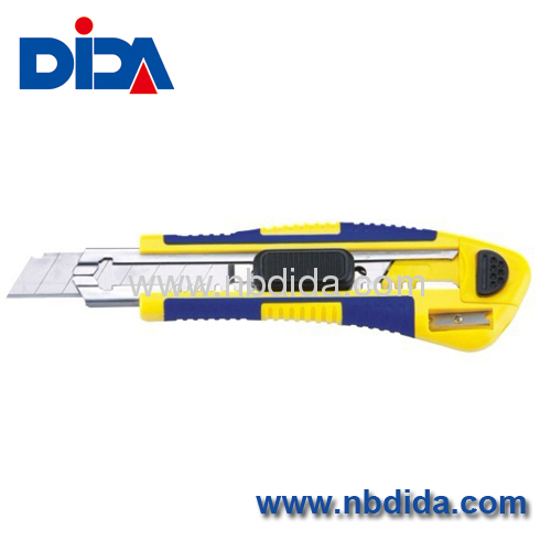 Utility knife with 8-snap blade
