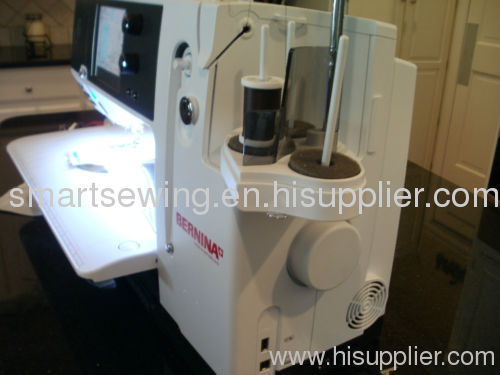 BERNINA 820 SEWING MACHINE