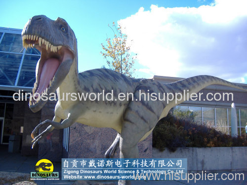 Theme park animatronic dinosaurs