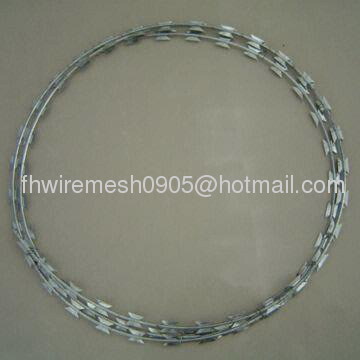 Galvanized Razor Barbed Wire mesh (factory)