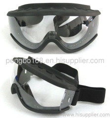 Safety goggles with adjustable strap