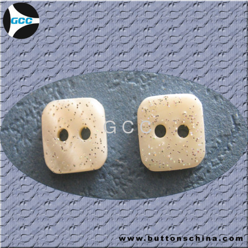 NATURAL SHELL SQUARE BUTTON