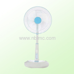 rechargeable fan with battery