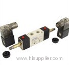 4V220-08 3 Position 5 Way Internal Pilot Solenoid Valve