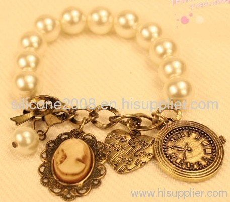 ancient style pearl bracelets