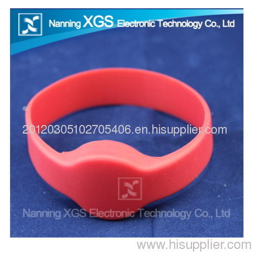 RFID wristband tag