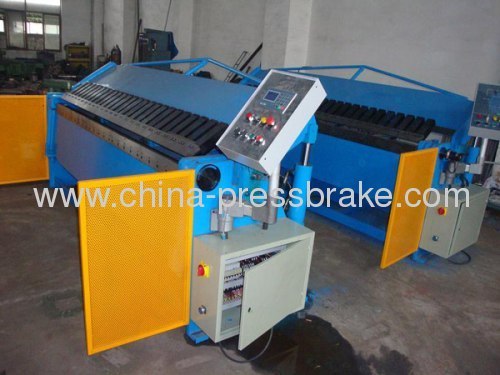 Hydraulic folding machine