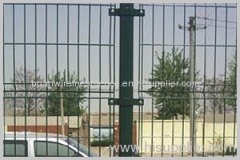 Wire mesh fence