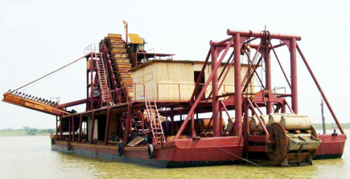 double row dredging vessel
