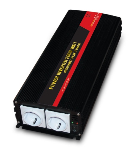 2000W power inverter with double sockets