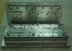 Progressive mould for metal stamping dies