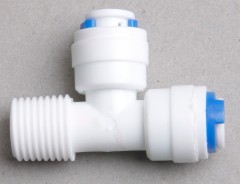 Water pipe feed adapter and male tee adapter