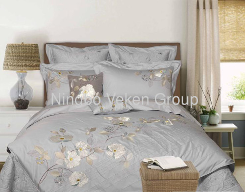 Embroidered bamboo bed sheet set