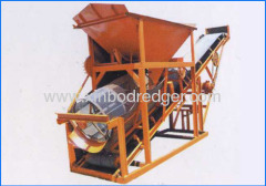 Sand digging and sieving machine