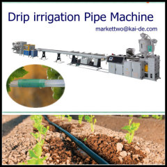 Cylinder drip irrigation pipe machine with round dripper inside