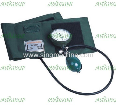 Palm Type Aneroid Sphygmomanometer With Single Tube