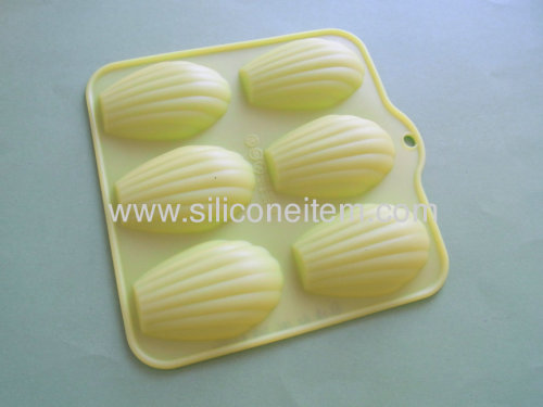 6 Madeleine / Madeline *Green* Shell Silicone Muffin Mould